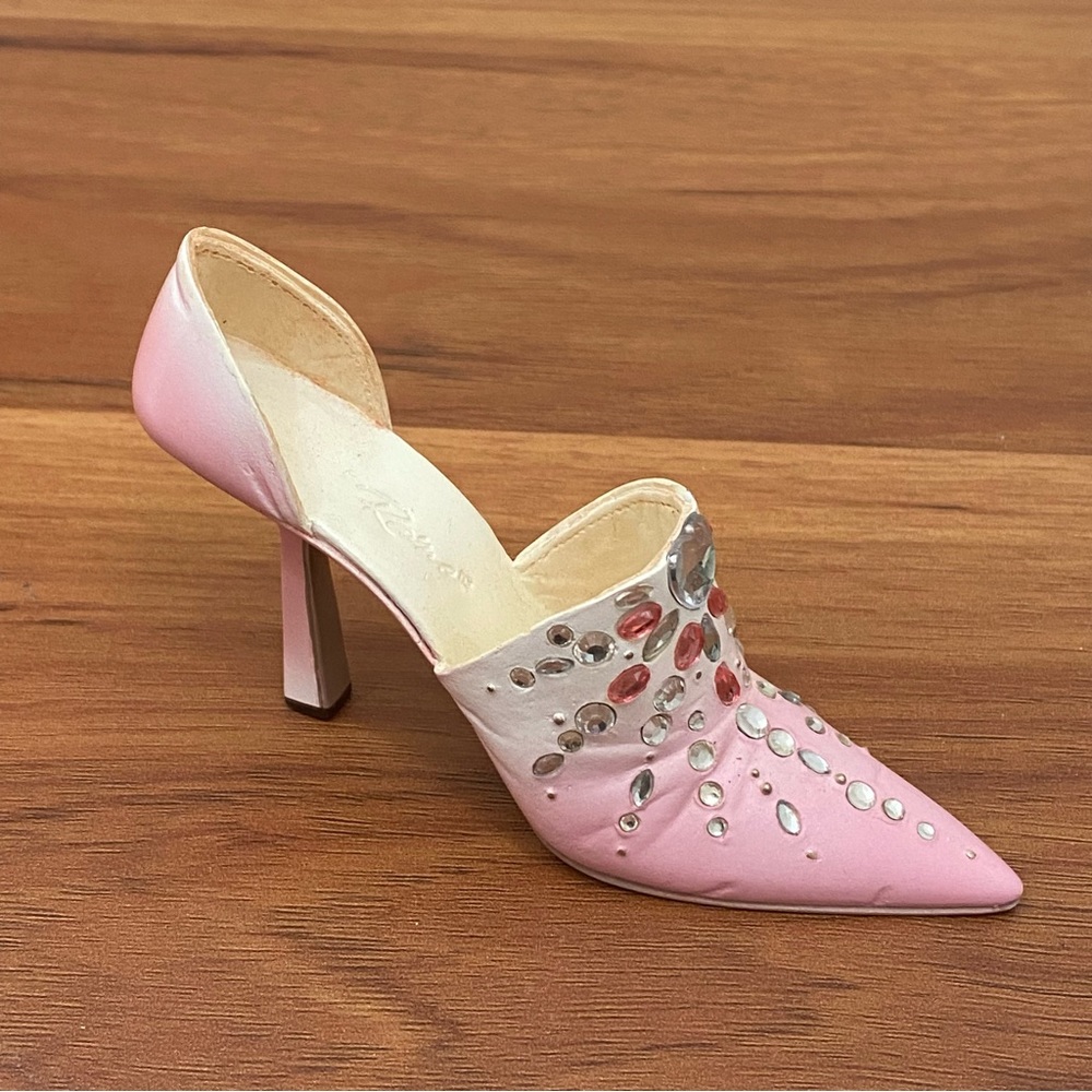 2002 RAINE Just the Right Shoe Pure Heart Miniature Ceramic Pink Heels Shoe